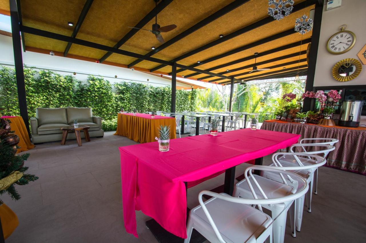 Good Night Pool Villa Phuket - Sha Plus Kültér fotó